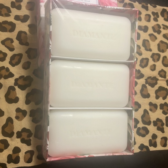 NWT Diamanté Triple Milled Beauty Bars x 3 In Rose Made in Italy - Picture 5 of 8